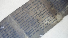 Trưng bày bản sao ‘Mười điều răn của Chúa’ đã 2000 năm tuổi ở Israel